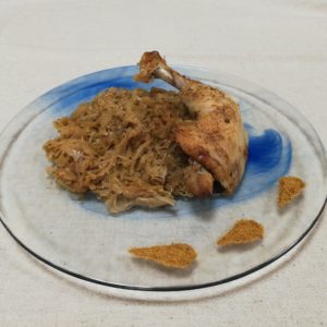 Choucroute aux épices traditionnelles, curry et poulet